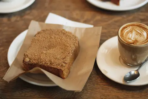 Aly's Bakery photo 1