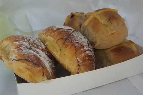 Aly's Bakery photo 2